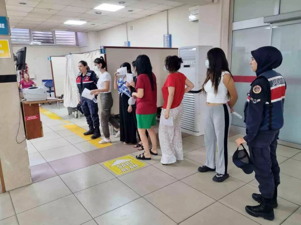 Aydın’da işyerine yapılan baskında 11 kişi yakalandı