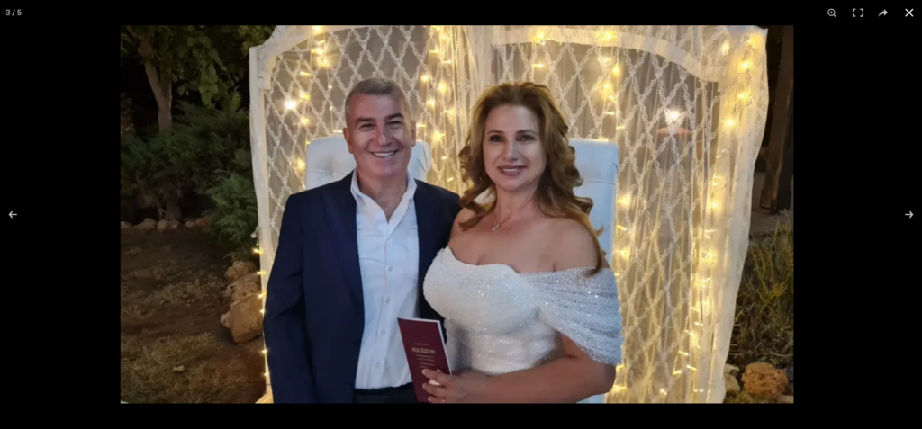 Dünya evine giren Dudu Çolak ve Durmuş Özen’in nikah şahitliğini eski 1. Ordu Komutanı Emekli Orgeneral Çetin Doğan yaptı.