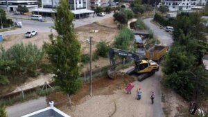Nazilli’de ağır tonajlı araçların yoğun kullanımı sonrası yol yenileme çalışması başladı
