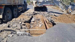 Bodrum’da Ana İsale Hattı Patladı, Tonlarca Su Etrafa Saçıldı
