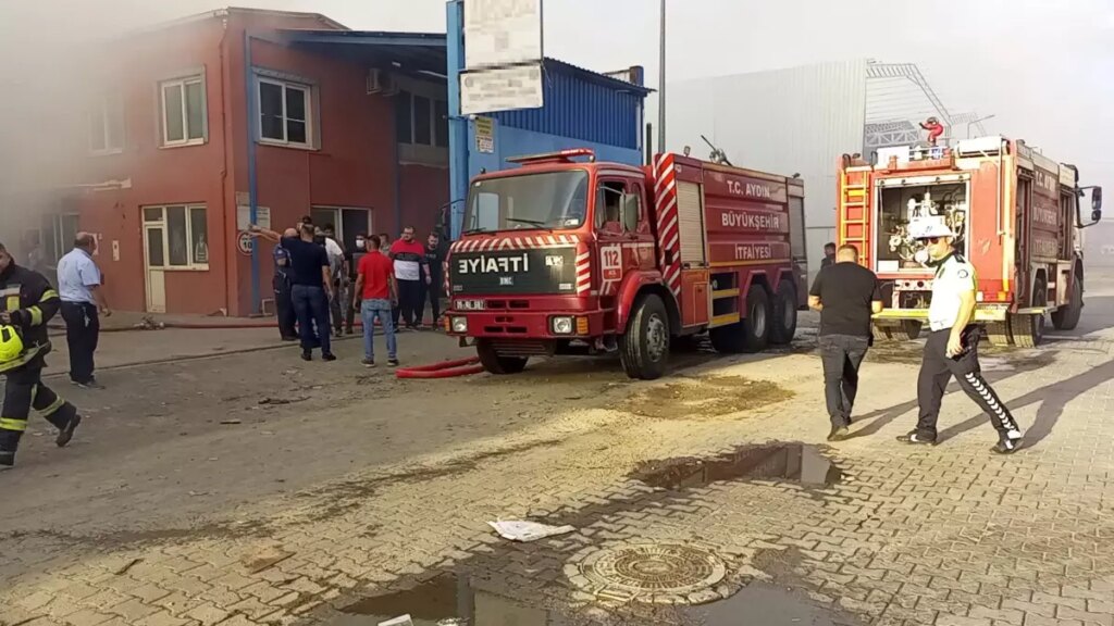 Nazilli’deki Atık Ayırma Tesisinde Yangın