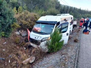 Bodrum’da Minibüs Şarampole Uçtu: 8 Yaralı
