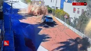 Muğla’da ana su hattı bomba gibi patladı