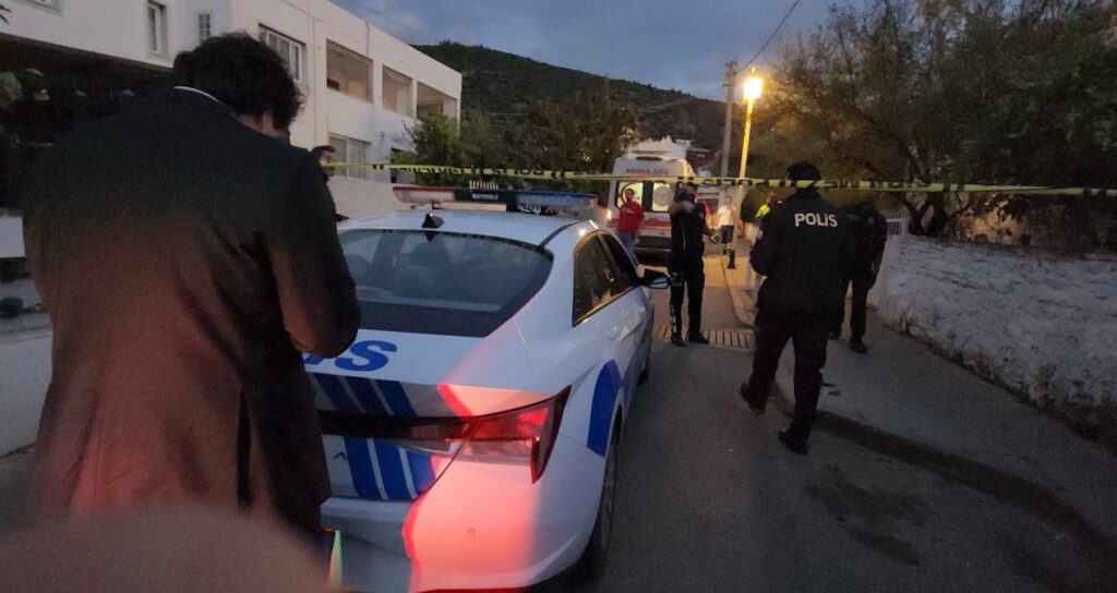 16 yaşındaki çocuk odasında başından silahla vurulmuş halde bulundu