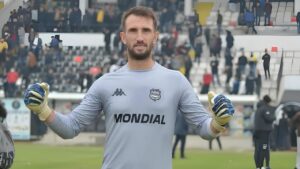 Nazillispor’da ayrılık! Kaleci Zekeriya Topayan ayrıldı