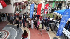 Kuyucak’ta binlerce fide vatandaşlarla buluştu